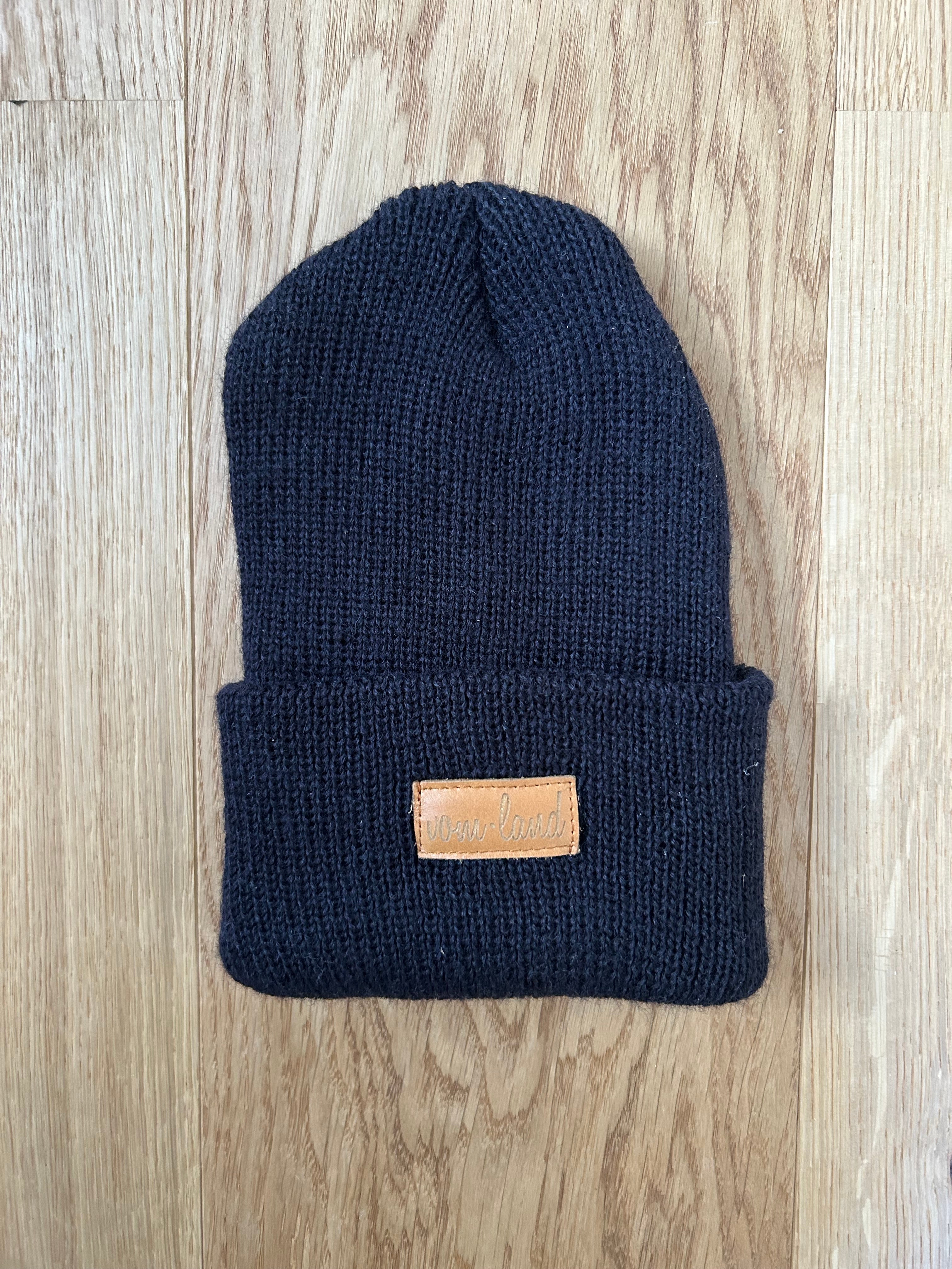 Kindermütze dunkelblau Lederpatch